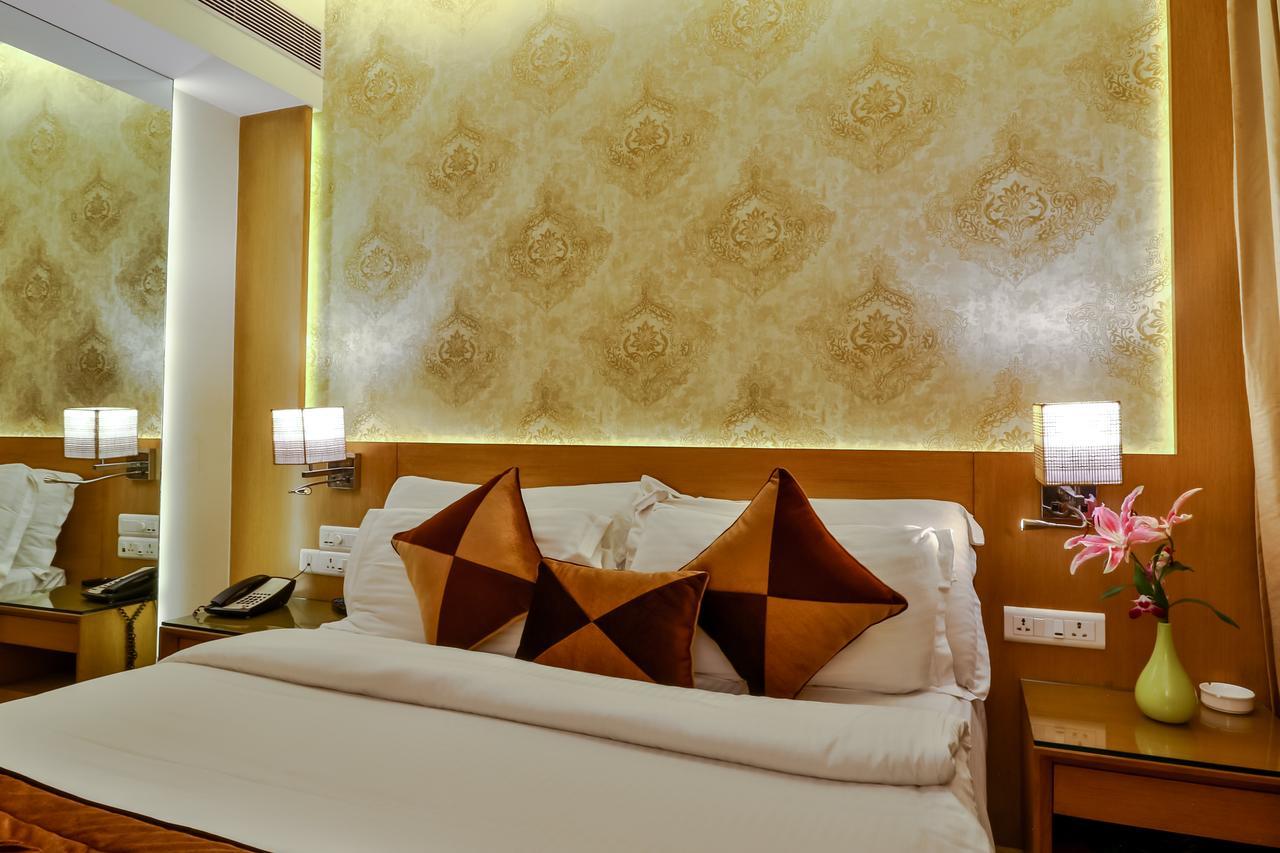 Salida Del Sol Hotel Panaji Exterior photo
